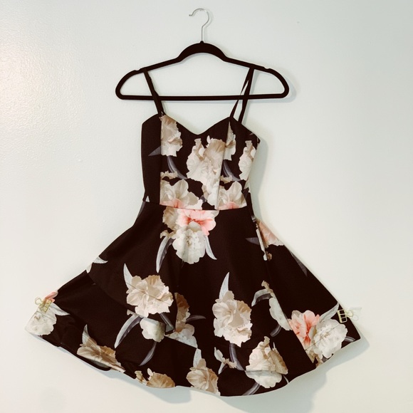 AGACI DRESS - Picture 1 of 2